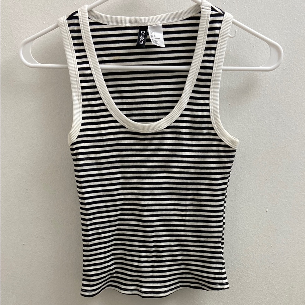 H&M Black and White Striped Women's Tank Top S